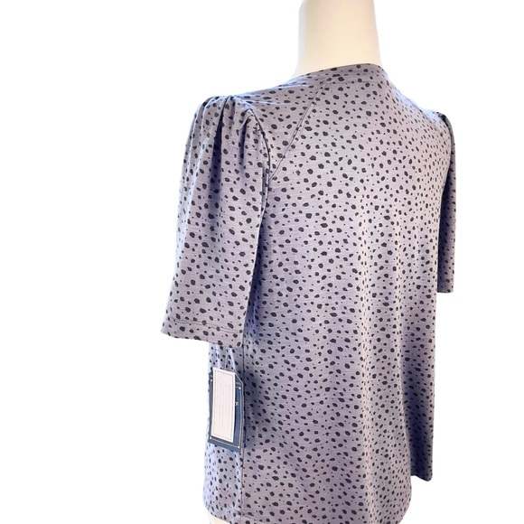 Democracy: Grey Animal Print Blouse. - Picture 4 of 11